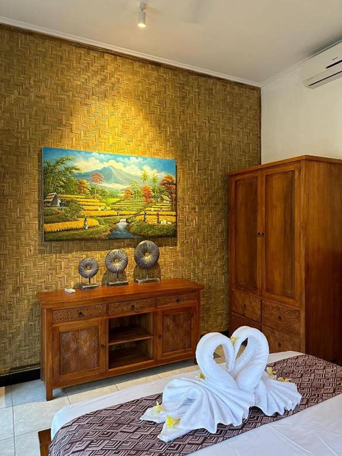 Tiga Naga Villa Denpasar  Exterior photo